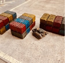 40K - 8x Shipping Containers