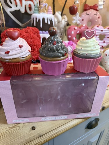 Mother day fake cupcakes - mother’s,
