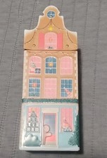 Gingerbread Tin Christmas