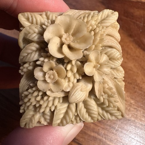 Vintage chinese carved floral - carved,