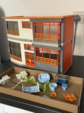 PLAYMOBIL CHILDREN'S HOSPITAL