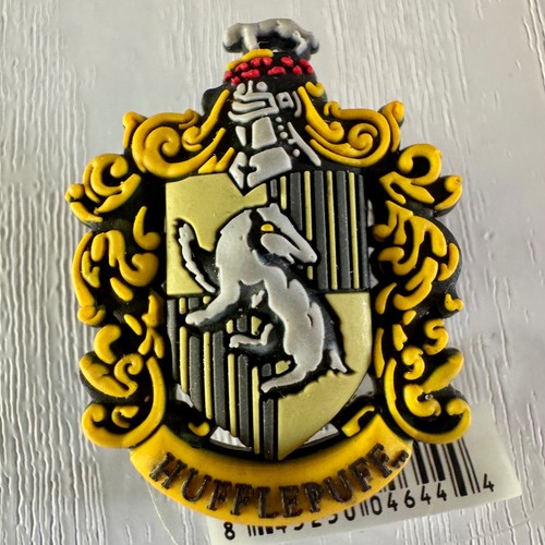 Nwt harry potter hufflepuff - nwt,
