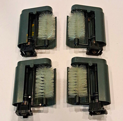 Roco track cleaning car brush - track,