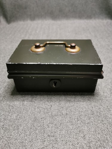 Vintage metal cash - metal,