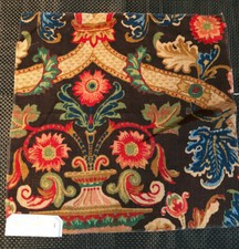 SCHUMACHER Fontenay Vase in