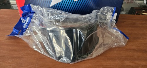 Shark smoke race - smoke', visor