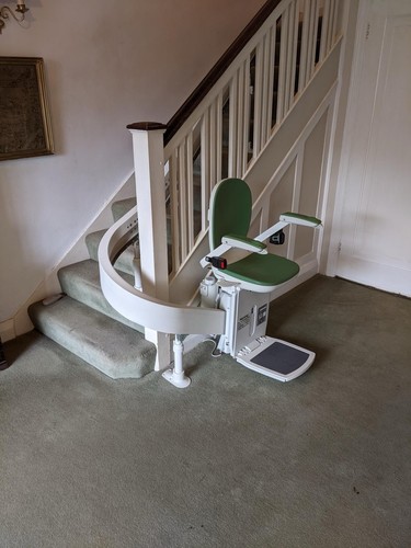 Acorn 180 curved - stair, lift