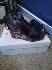 FAITH Wedges with patterned