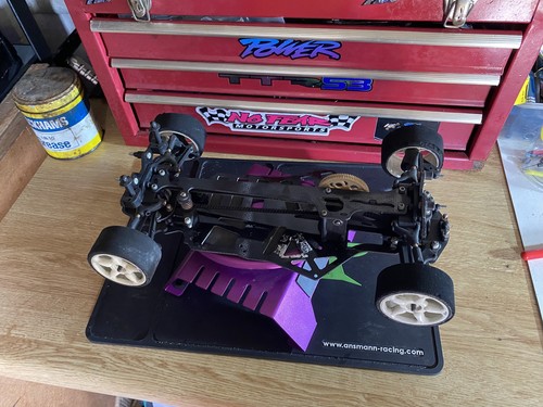 Schumacher sst chassis - chassis,