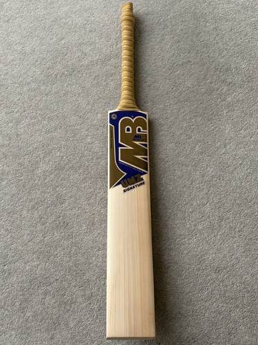 Malik umz signature cricket - mb,