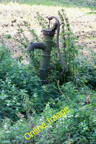 Photo 12x8 old water pump - photo,