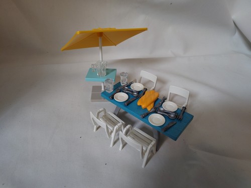 Playmobil outdoor table - playmobil, chairs