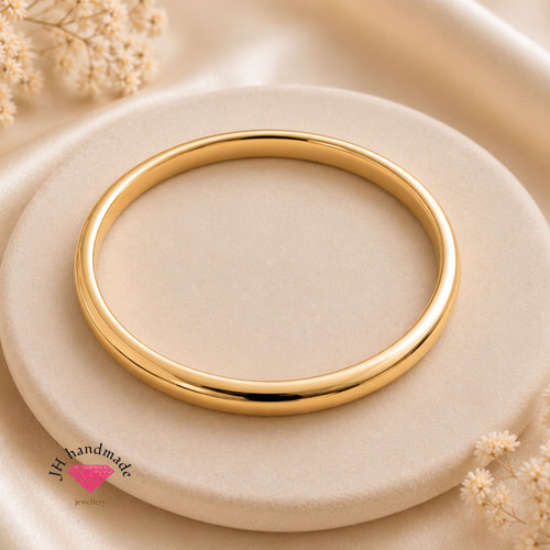 9ct solid gold bangle shape - 9ct, d