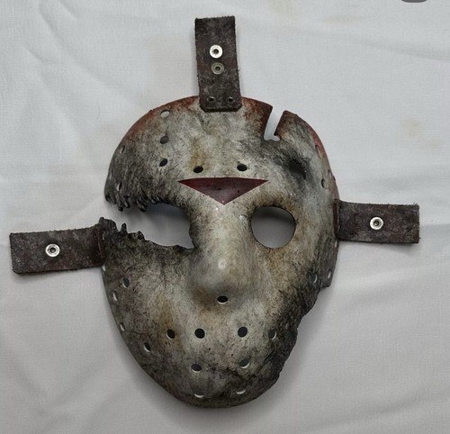 Friday the 13th mask - 13th,