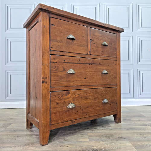 Rustic chest drawers - of,