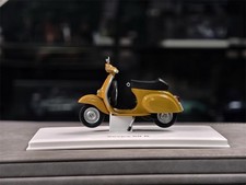 Norev 1/18 Scale Vespa 50R