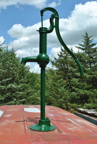 Vintage chandler pump cedar - co,