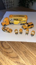 Disney Pixar Cars Octain Gain Hauler Truck Diecast 1:55/Car/Pit Crew/Crew Cheif