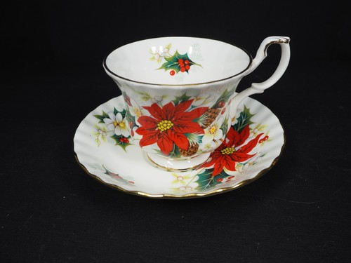 Teacup saucer royal - &,