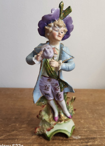 Antique continental bisque - antique,