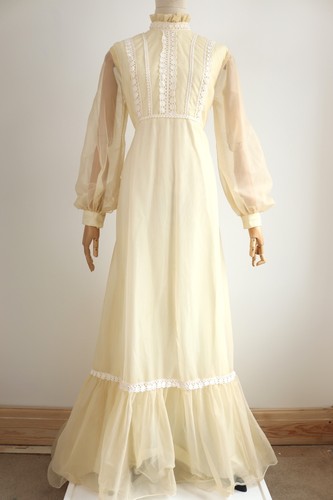Vintage 70s cream sheer - 70s,
