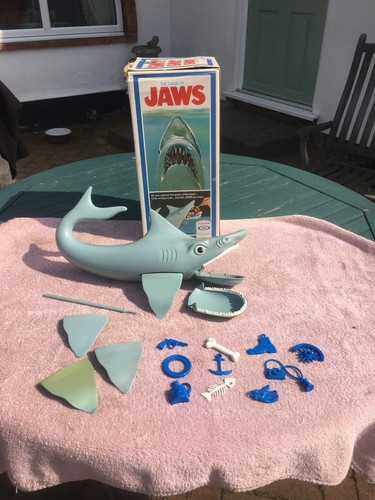 Jaws 1976 ideal shark - jaws,