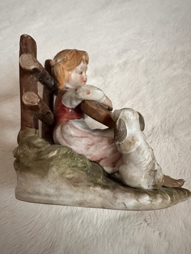 Vintage porcelain girl playing - girl,
