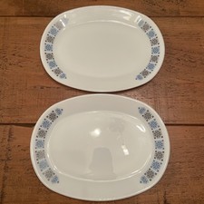 2x Vintage Pyrex Chelsea