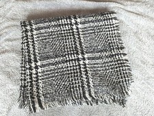 Matalan Houndstooth Blanket Scarf / Wrap