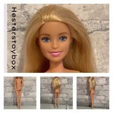 FNY33 Barbie Pilot Mattel-Pink Passport