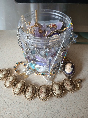 Mystery jewellery jar - mystery, mixed