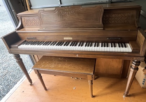 Baldwin spinet upright piano - baldwin,