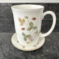 Wedgwood Wild Strawberry Mug