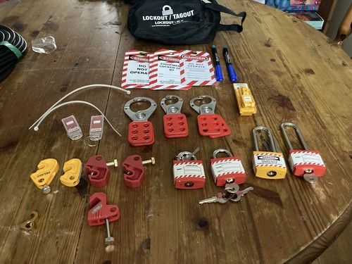 Electrical lock out kit - lock,