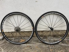 Mavic Aksium 700c Road Bike