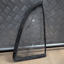NISSAN SUNNY N14 1/4 SIDE WINDOW QUARTER GLASS RIGHT DRIVER O/S/R 1991 - 1996