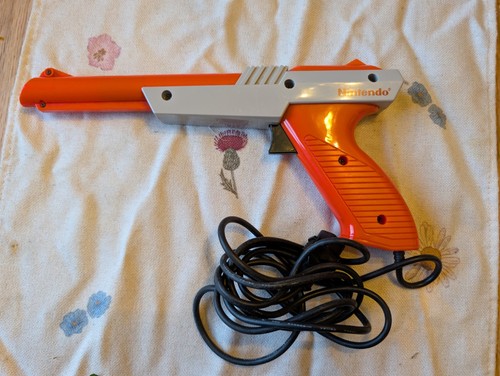 Nintendo nes zapper light gun - nes,
