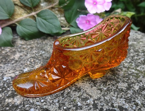 Yellow topaz glass - yellow,