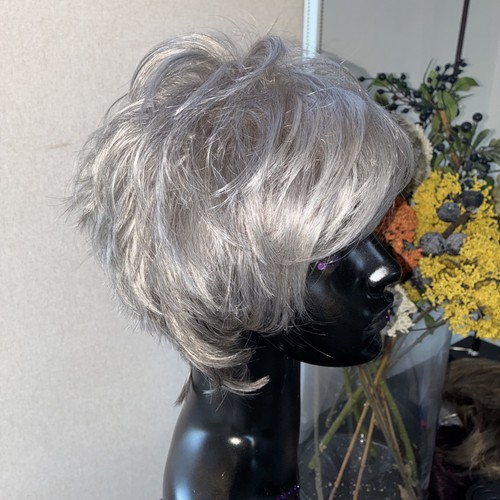 Alexis wig dimples - by, dimples/
