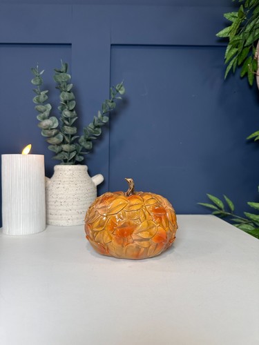 Pair textured leaf pumpkin - textured,