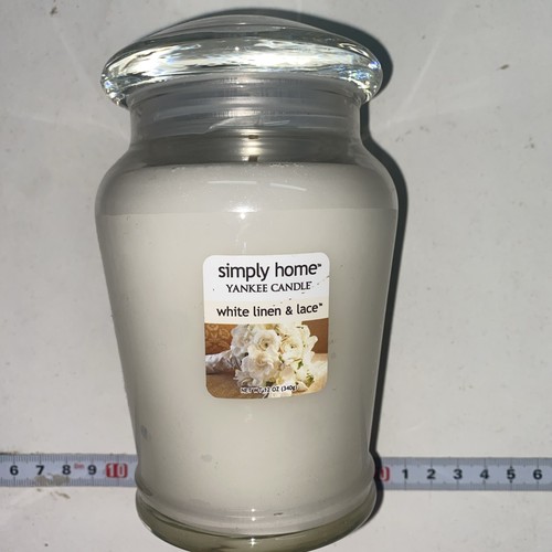 Yankee candle white - candle, linen