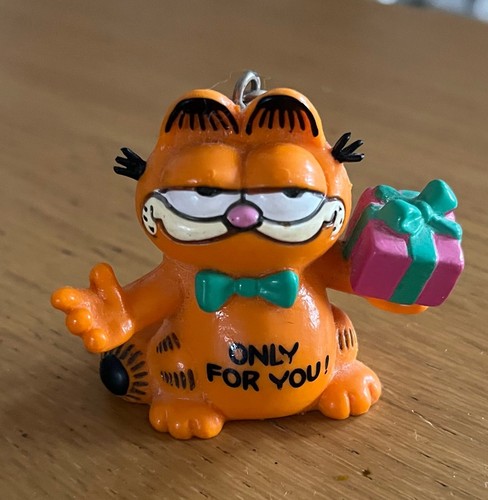 Vintage garfield figure bully - garfield,