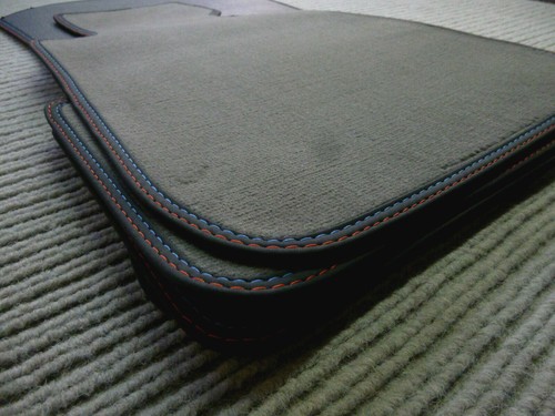 Velours floor car - $$$,