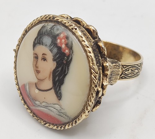 Vintage cameo poison locket - vintage,