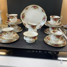 Royal Albert Old Country Roses