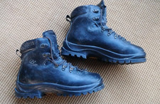 Scarpa Manta Men's 4-Season Mountain Hiking Boots leather B2 rating, size 11 /46