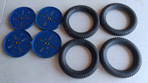 Meccano black tyres - meccano,