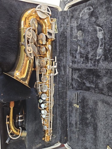 Selmer bundy saxophone with - bundy, ii