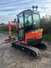 Kubota U27-4 Mini Digger Excavator, 108 HOURS! Hydraulic Hitch, 4 Buckets, 2.7 T