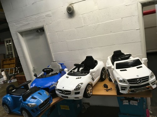 Child 12v ride car - 12v, on
